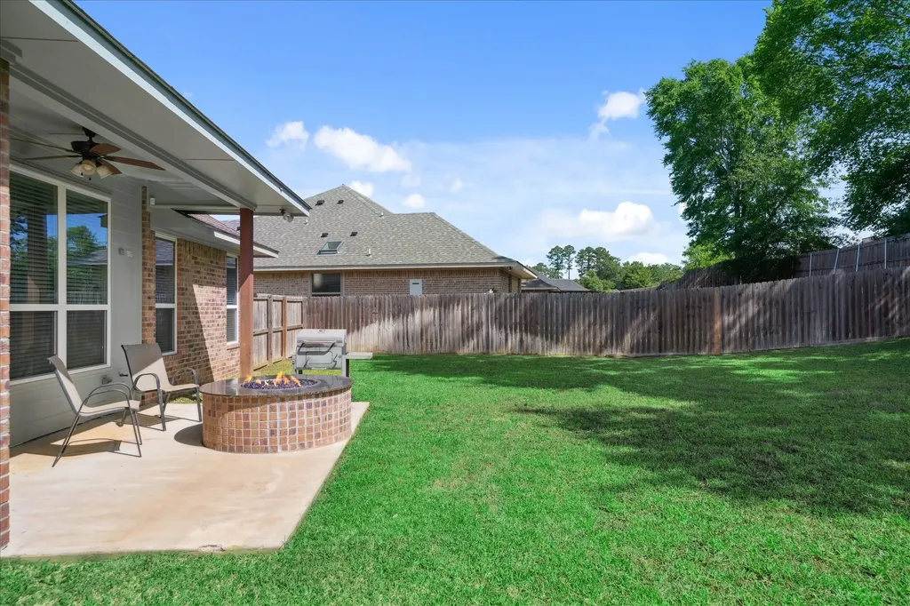 2231 Rana Park Flint TX 75762