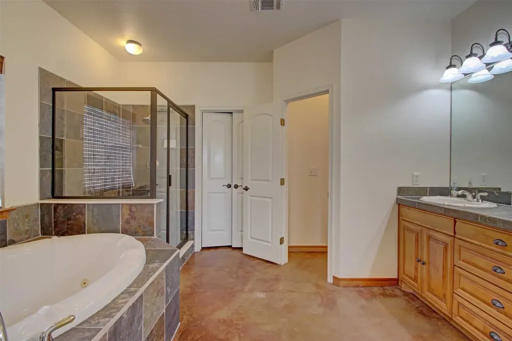 2800 County Road 314 Cleburne TX 76031