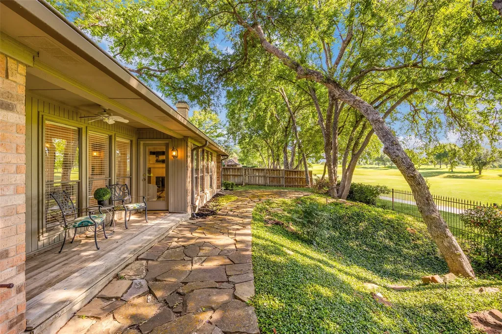 2306 Windsor Drive Richardson TX 75082
