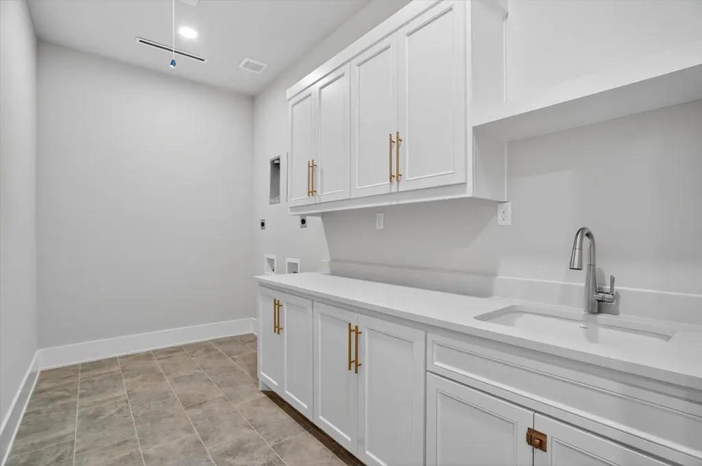 220 Cavalier Court Strawn TX 76475