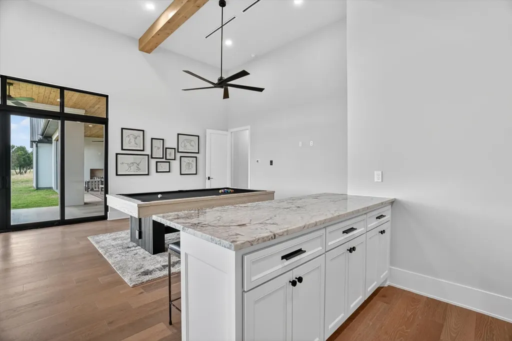 220 Cavalier Court Strawn TX 76475