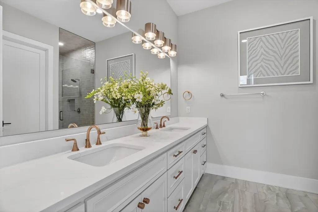 220 Cavalier Court Strawn TX 76475