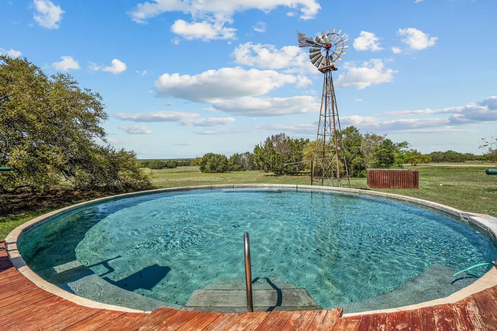 660 Fm 203 Walnut Springs TX 76690