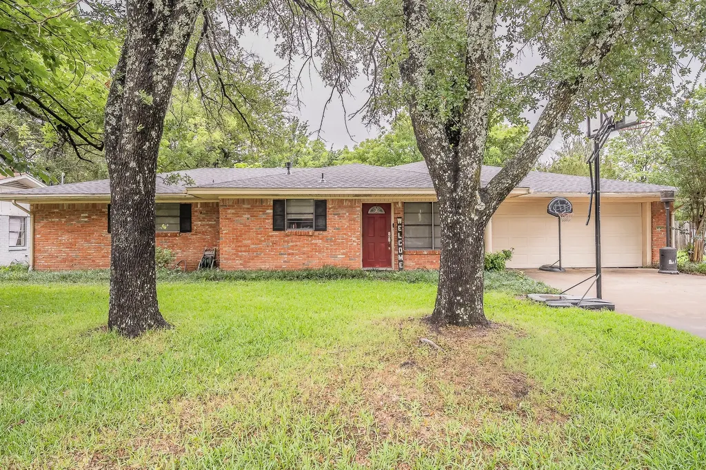 613 N Overlook Drive Kerens TX 75144