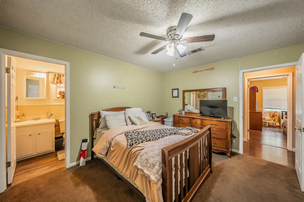 613 N Overlook Drive Kerens TX 75144