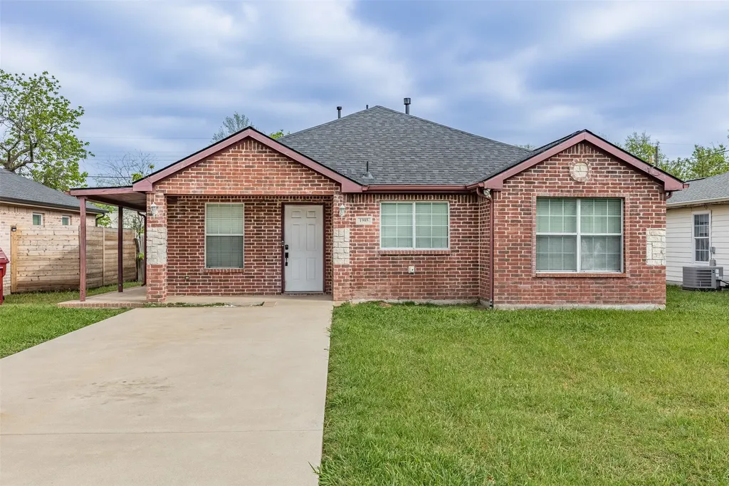1905 E Alma Avenue Sherman TX 75090