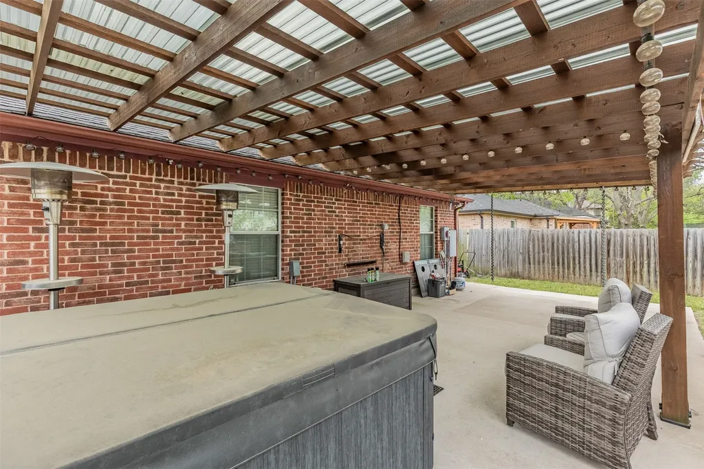 1905 E Alma Avenue Sherman TX 75090