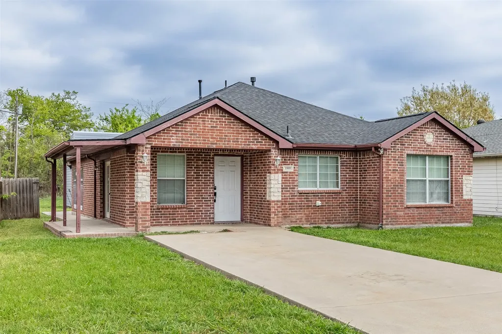 1905 E Alma Avenue Sherman TX 75090