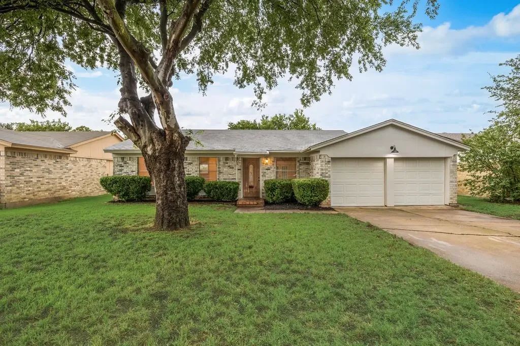 5625 Marlene Haltom City TX 76148