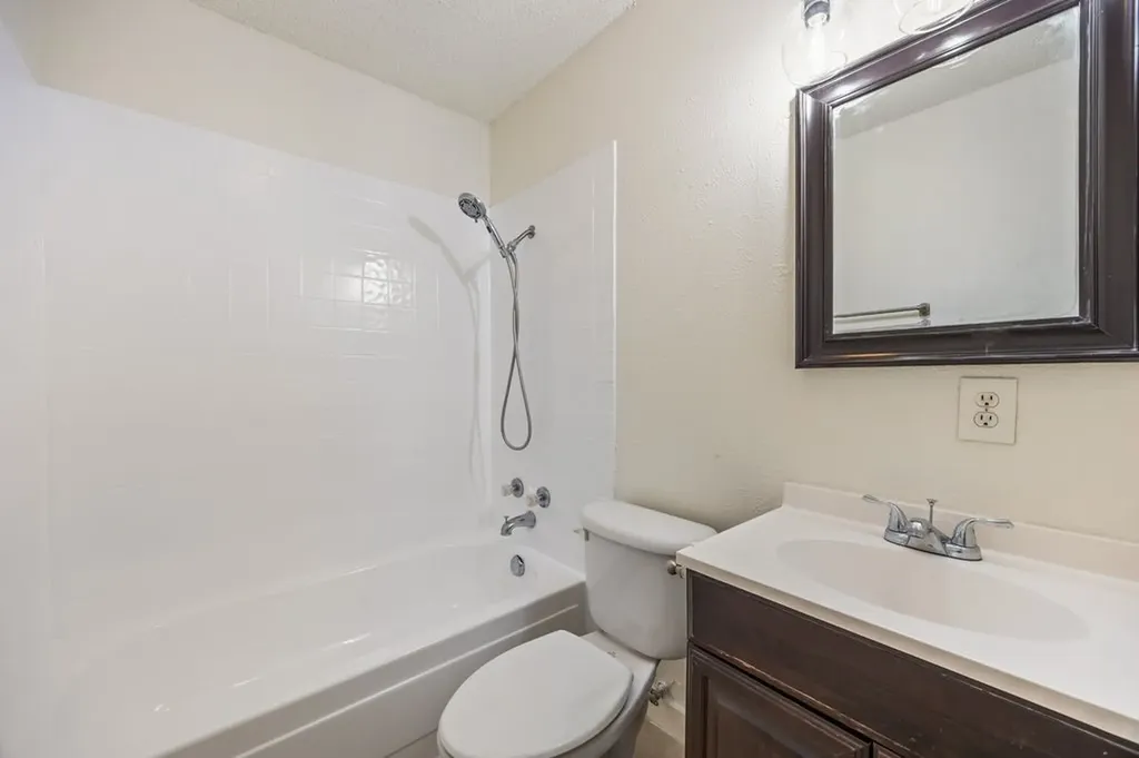 5625 Marlene Haltom City TX 76148