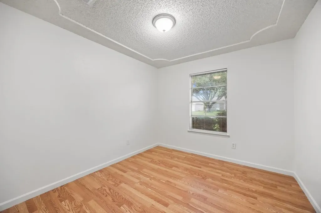 5625 Marlene Haltom City TX 76148