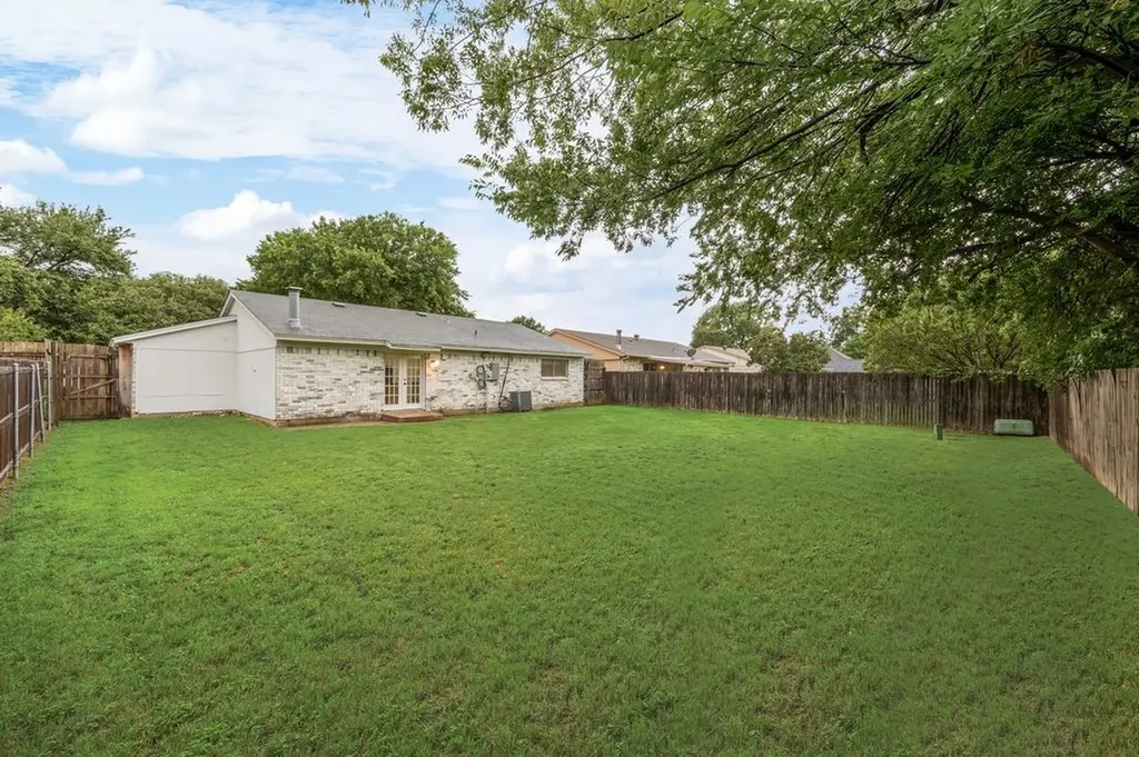 5625 Marlene Haltom City TX 76148