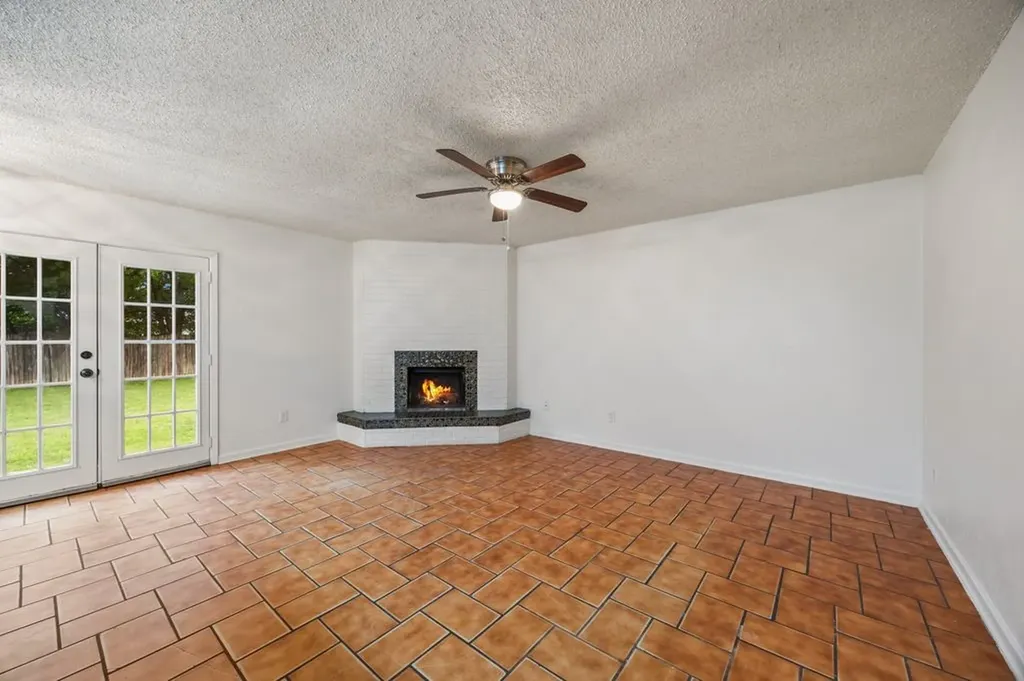 5625 Marlene Haltom City TX 76148