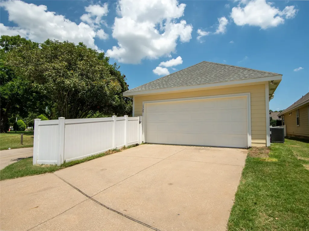 1729 Cambridge Drive Providence Village TX 76227