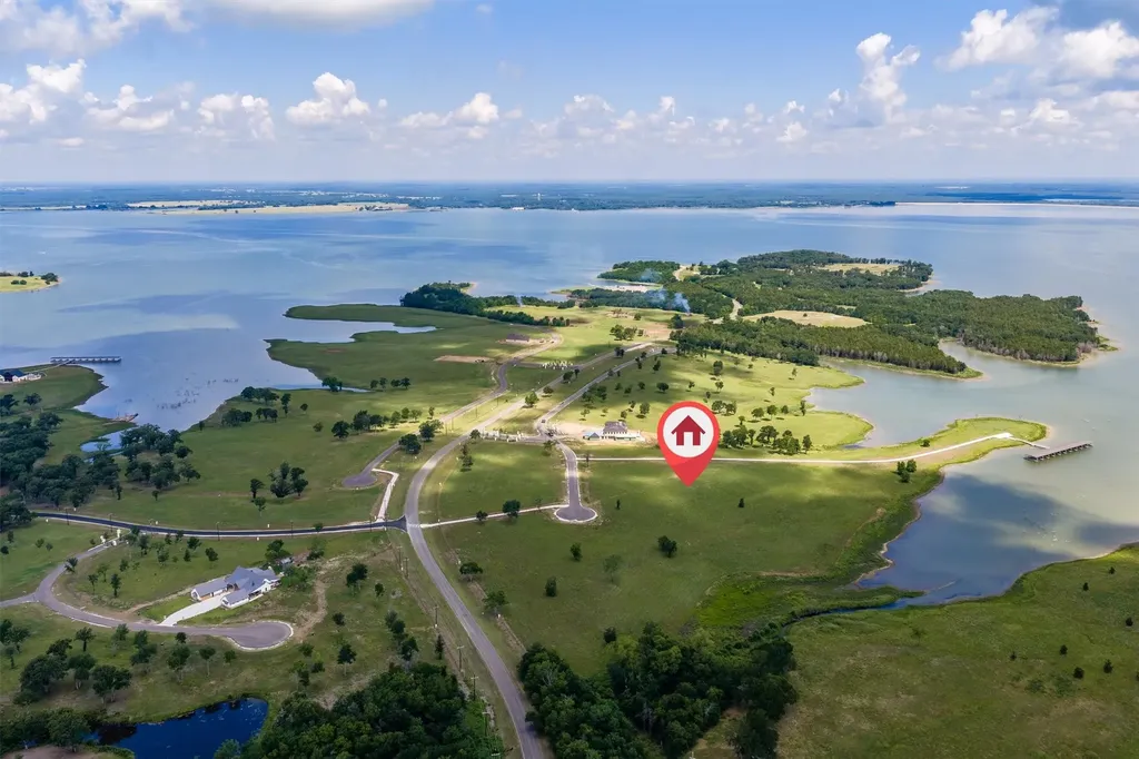 220 Lakeshore Lane Windom TX 75492