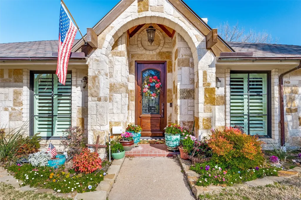 Dallas TX, 9159 Dunmore Drive