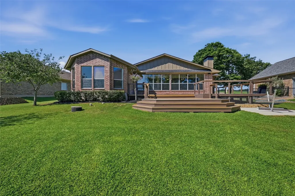 533 Kiowa Drive W Lake Kiowa TX 76240