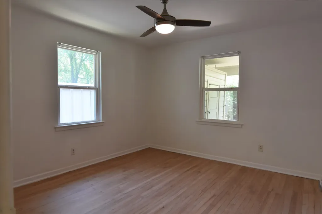 1202 Sunnyside Avenue Cockrell Hill TX 75211