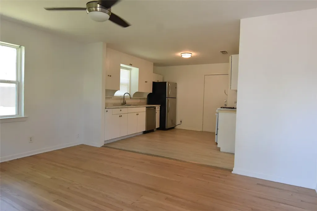 1202 Sunnyside Avenue Cockrell Hill TX 75211