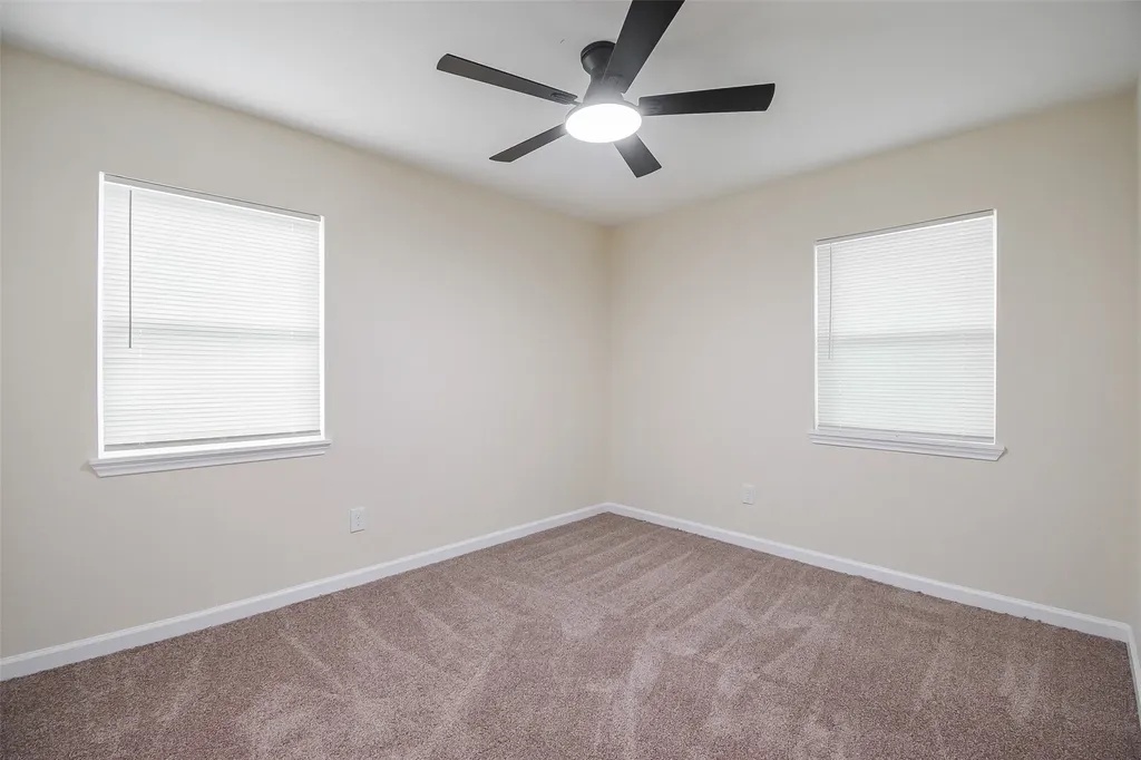 5305 Cahill Oval Street River Oaks TX 76114