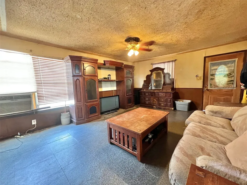 130 Calhoun Cove East Tawakoni TX 75472
