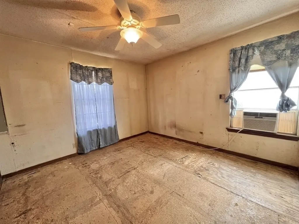 130 Calhoun Cove East Tawakoni TX 75472