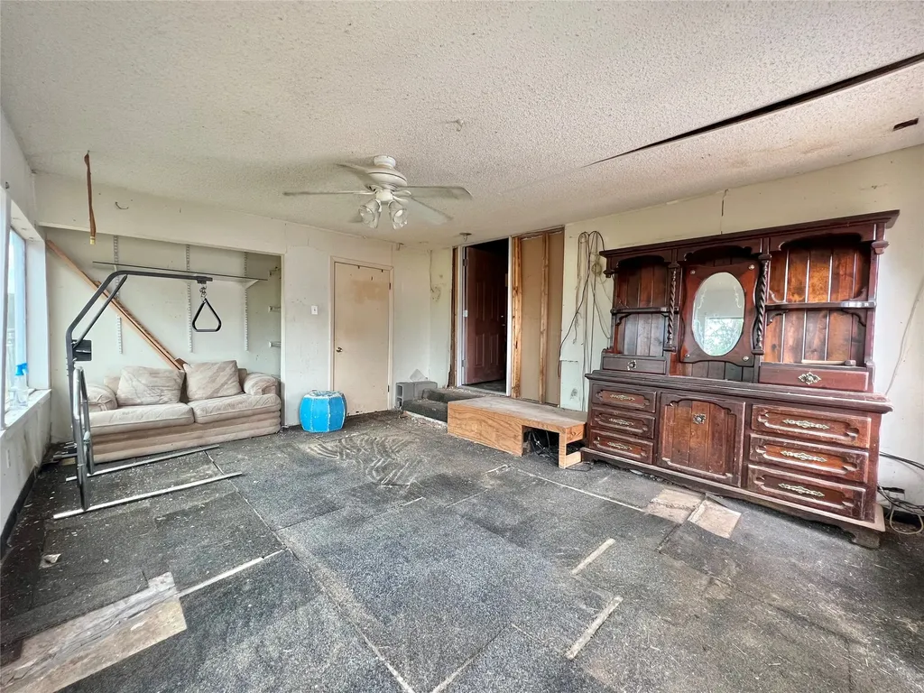 130 Calhoun Cove East Tawakoni TX 75472
