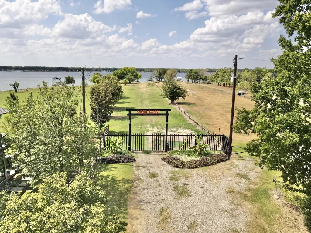 130 Calhoun Cove East Tawakoni TX 75472