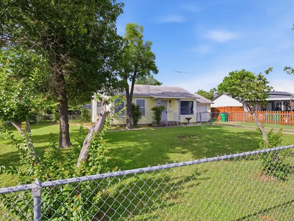 5113 Flagstone Drive Sansom Park TX 76114