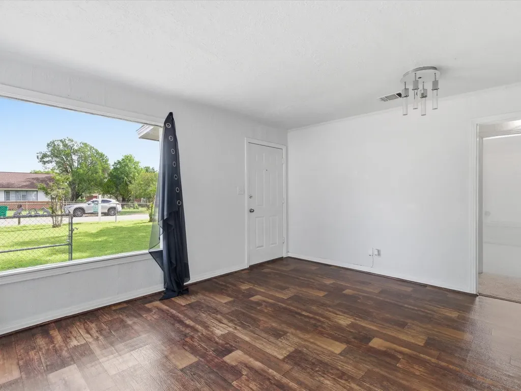 5113 Flagstone Drive Sansom Park TX 76114