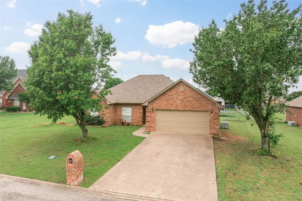 408 Sunshine Trail Bells TX 75414