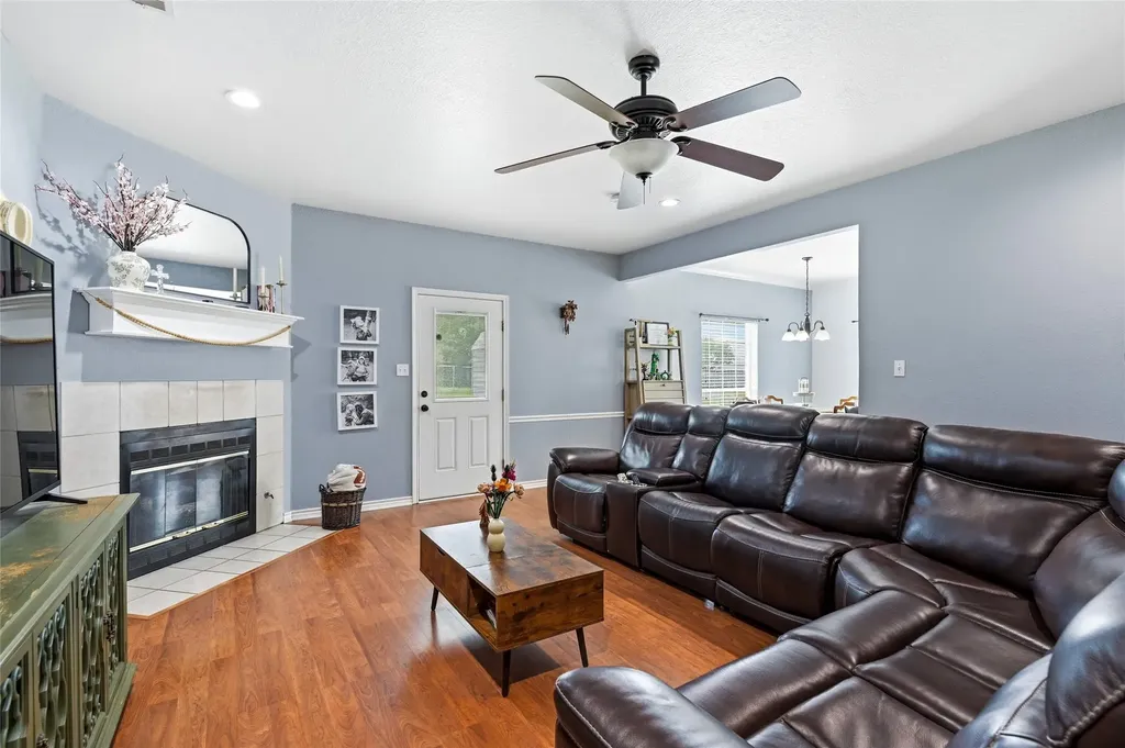 408 Sunshine Trail Bells TX 75414
