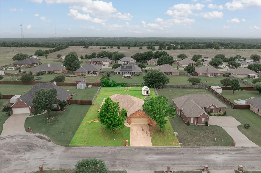 408 Sunshine Trail Bells TX 75414