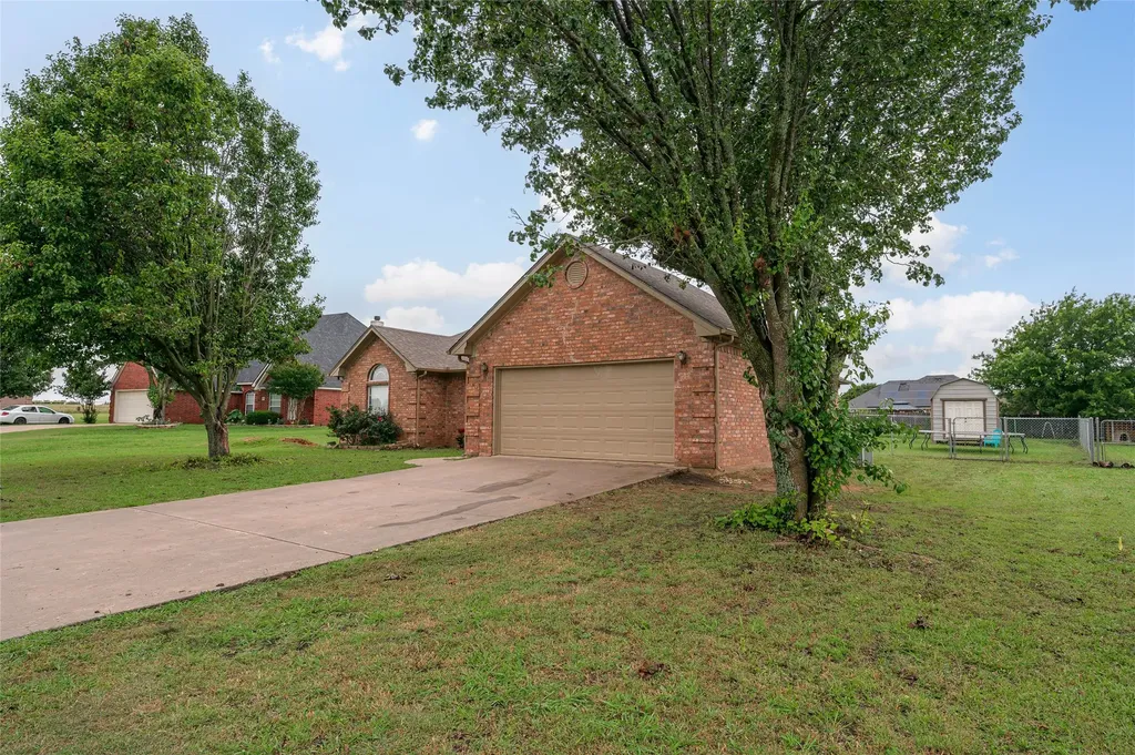 408 Sunshine Trail Bells TX 75414