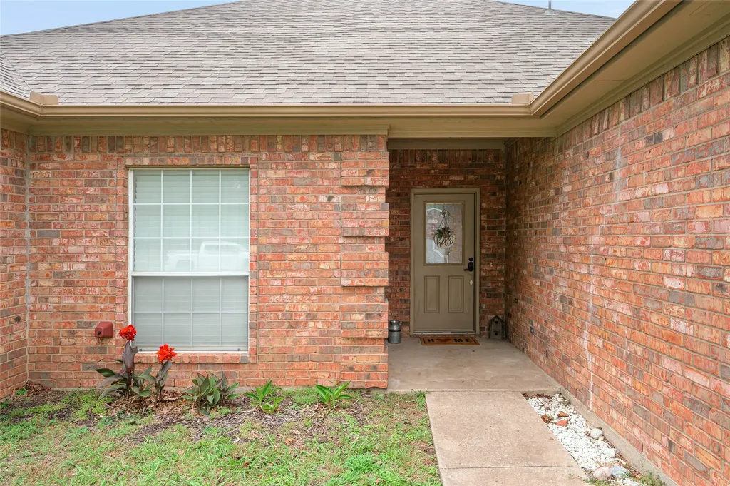 408 Sunshine Trail Bells TX 75414