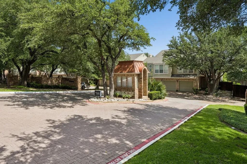 7151 Gaston Avenue Dallas TX 75214