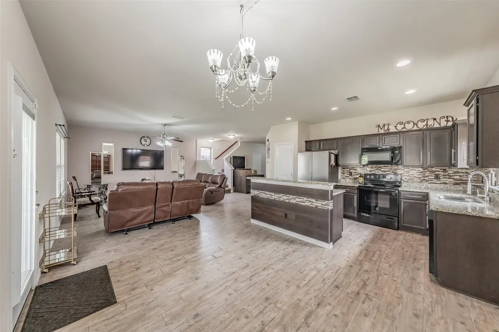 2841 Mesquite Road Fort Worth TX 76111