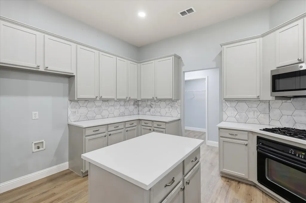 2616 Hollow Ridge Drive Denton TX 76210
