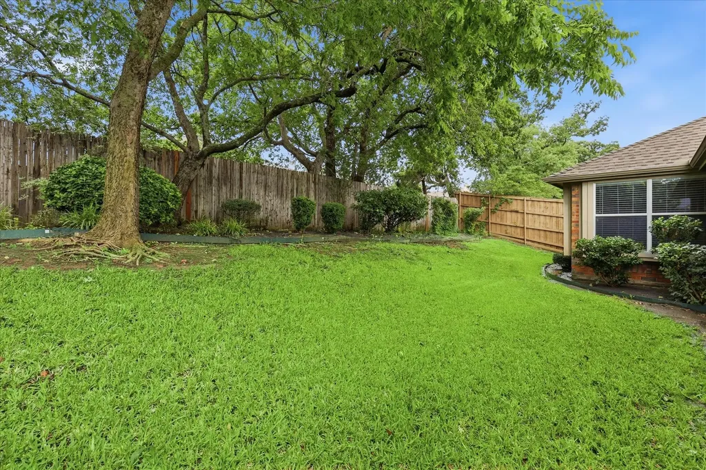 2616 Hollow Ridge Drive Denton TX 76210