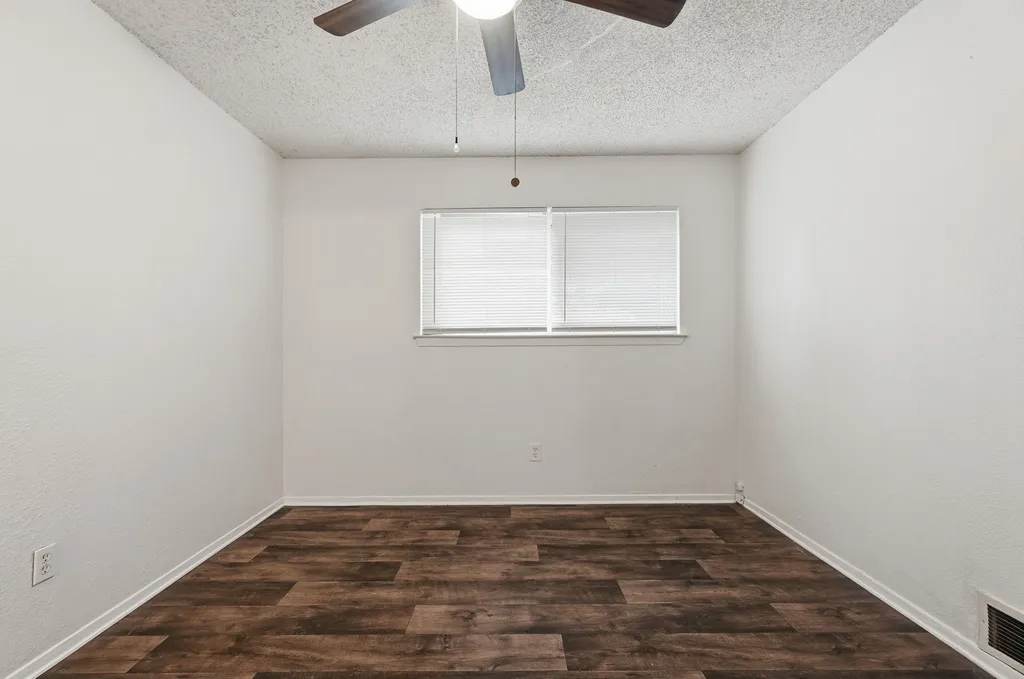 1511 E Tucker Boulevard Arlington TX 76010