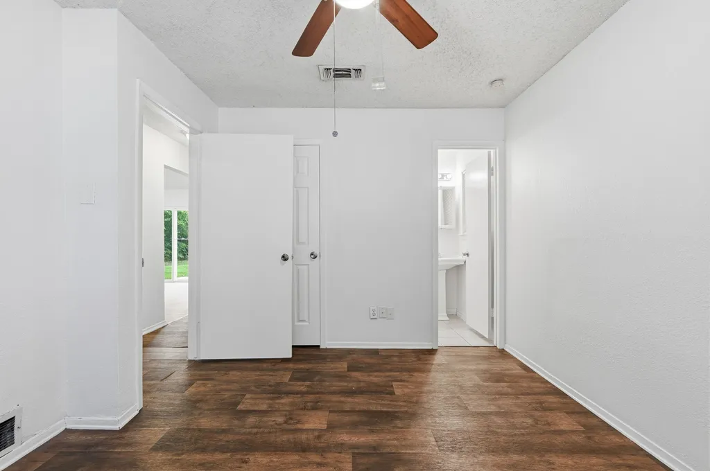 1511 E Tucker Boulevard Arlington TX 76010
