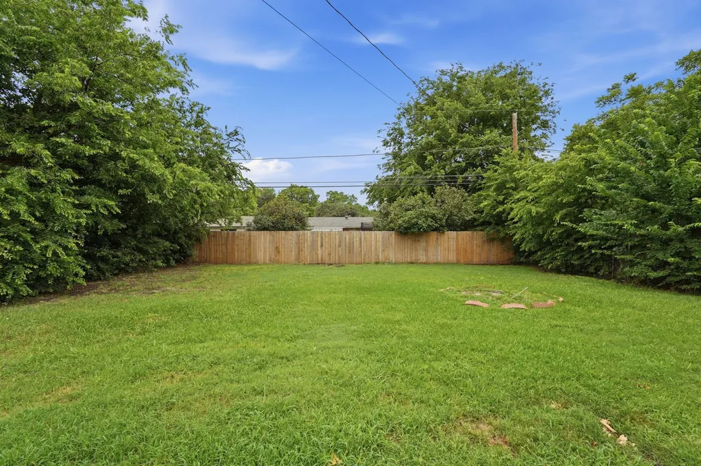 1511 E Tucker Boulevard Arlington TX 76010