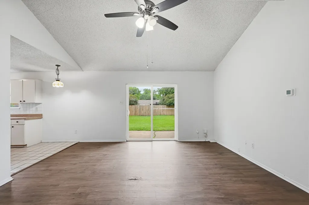 1511 E Tucker Boulevard Arlington TX 76010