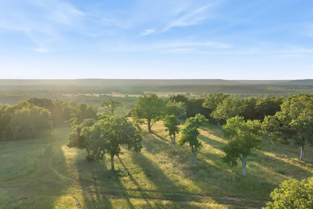 1875 County Road 494 Strawn TX 76475