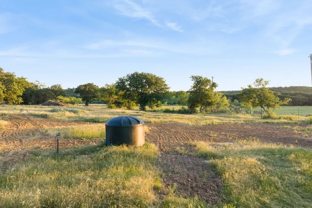 1875 County Road 494 Strawn TX 76475