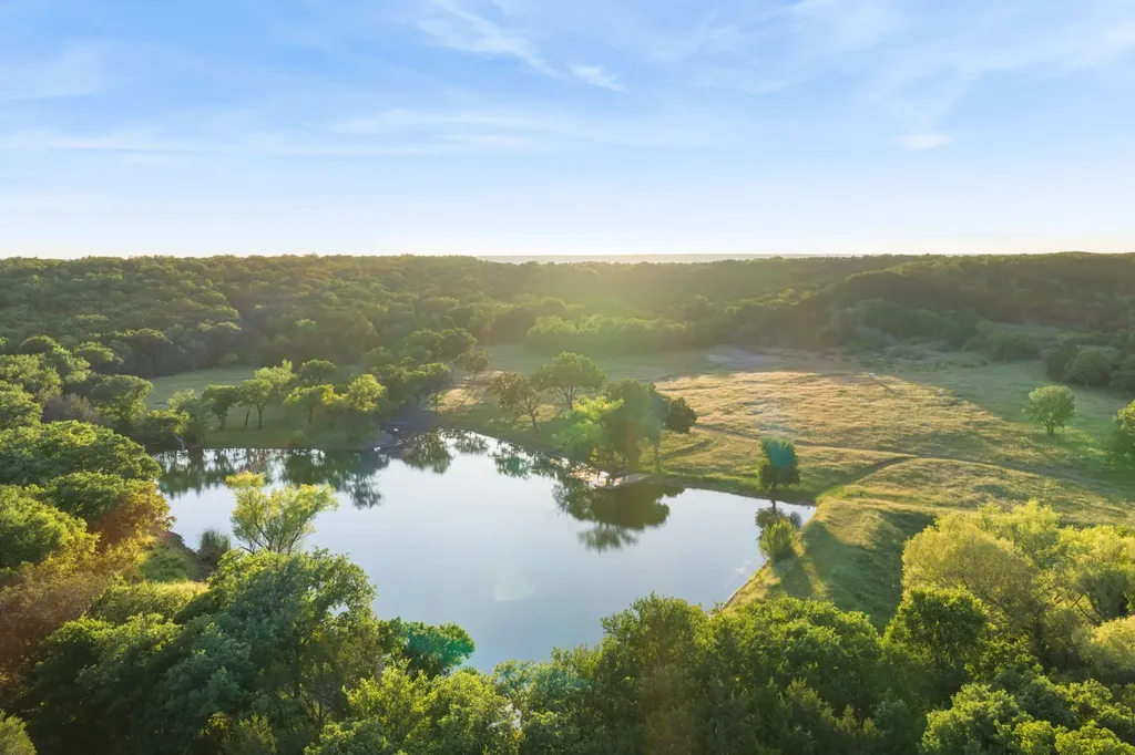 1875 County Road 494 Strawn TX 76475