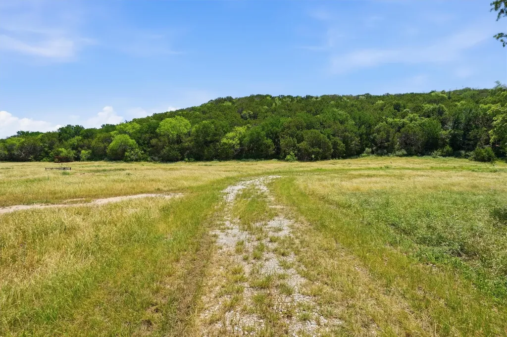 1875 County Road 494 Strawn TX 76475