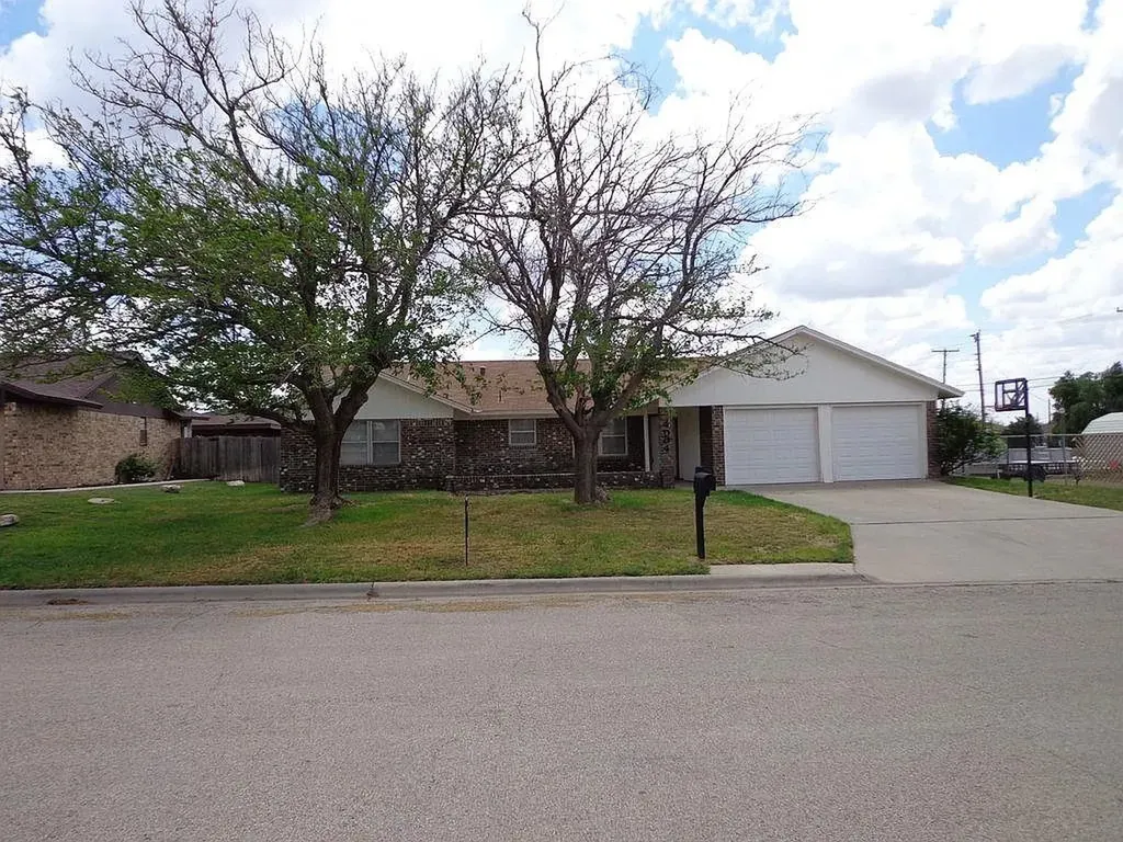 4004 Vicky Street Big Spring TX 79720