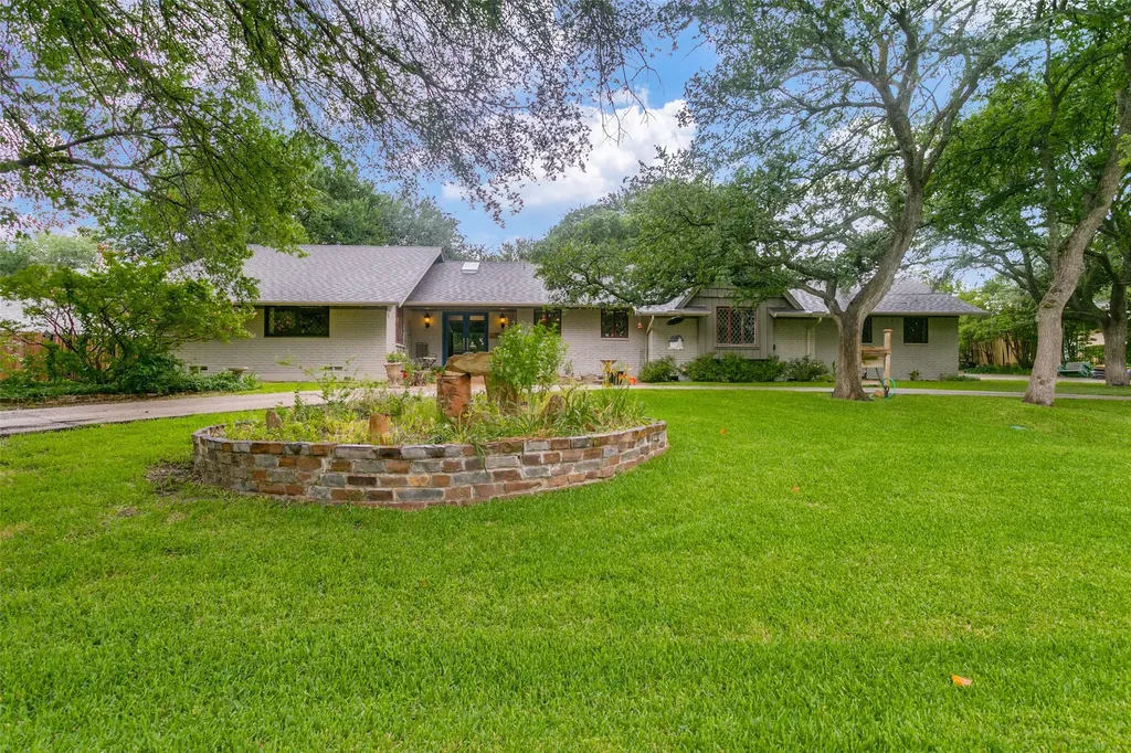 233 Lakeland Drive Highland Village TX 75077