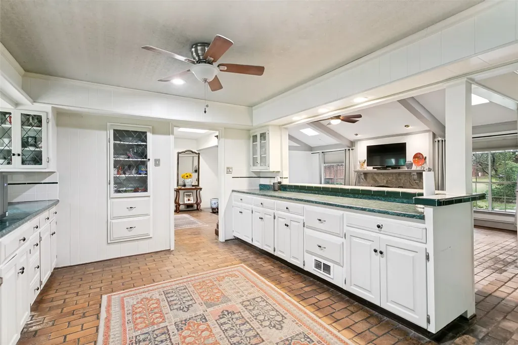 233 Lakeland Drive Highland Village TX 75077
